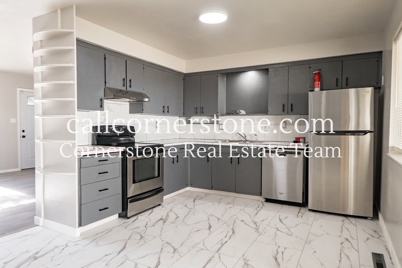 1320 Verde Drive property image