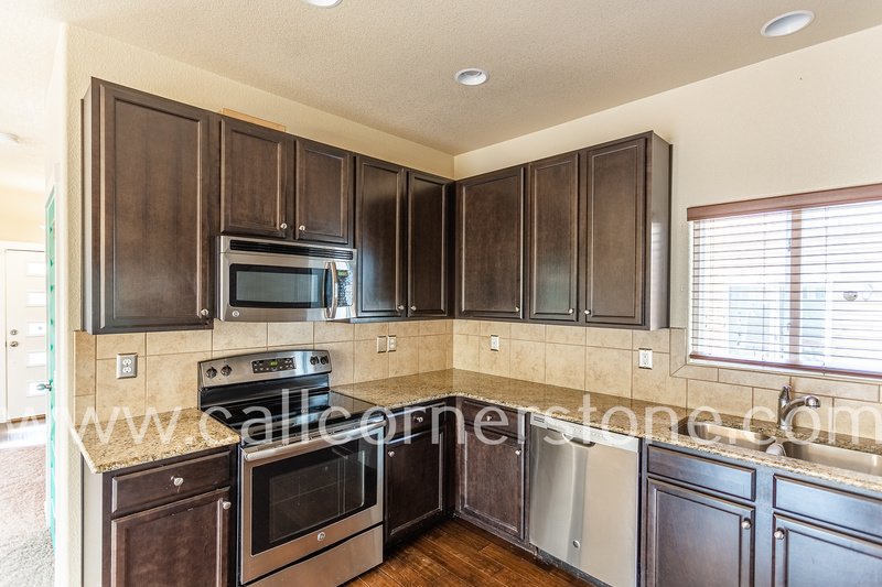 1322 Antrim Loop property image