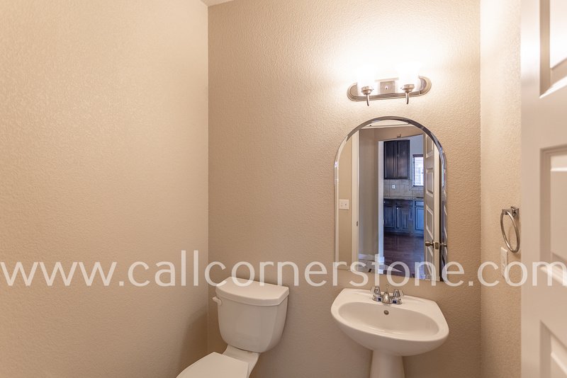 1322 Antrim Loop property image