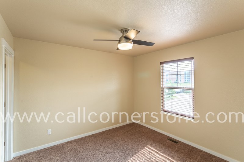 1322 Antrim Loop property image