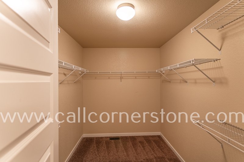 1322 Antrim Loop property image