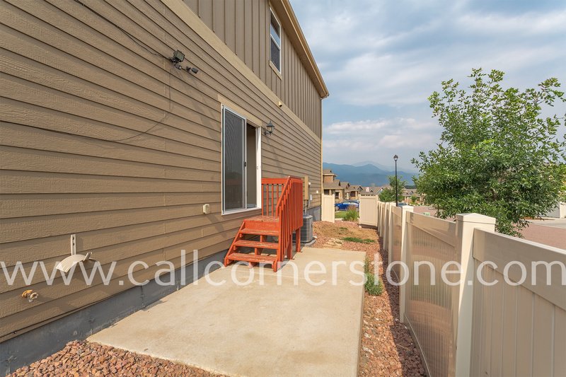 1322 Antrim Loop property image