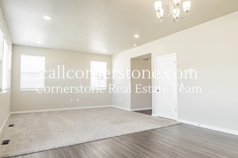 9844 Cronin Street property image