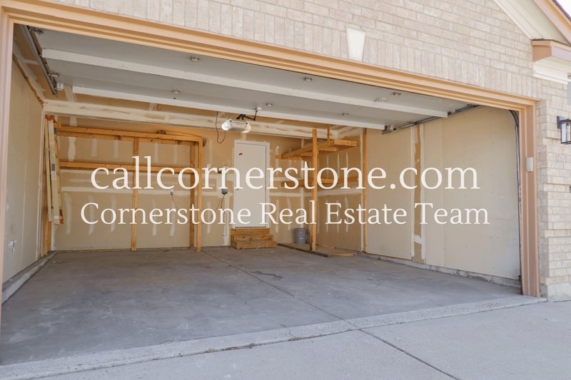 5037 Plumstead Drive property image