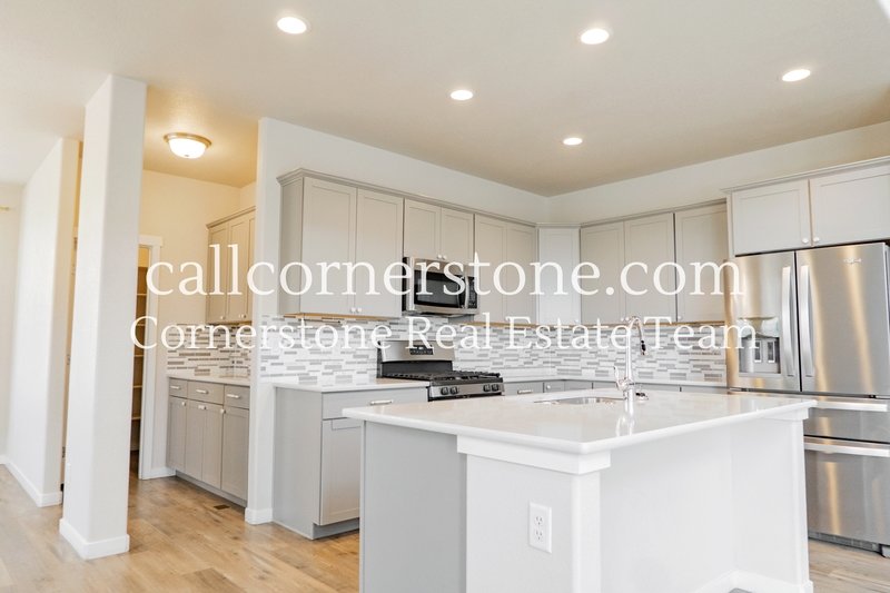 10120 Kentwood Drive property image