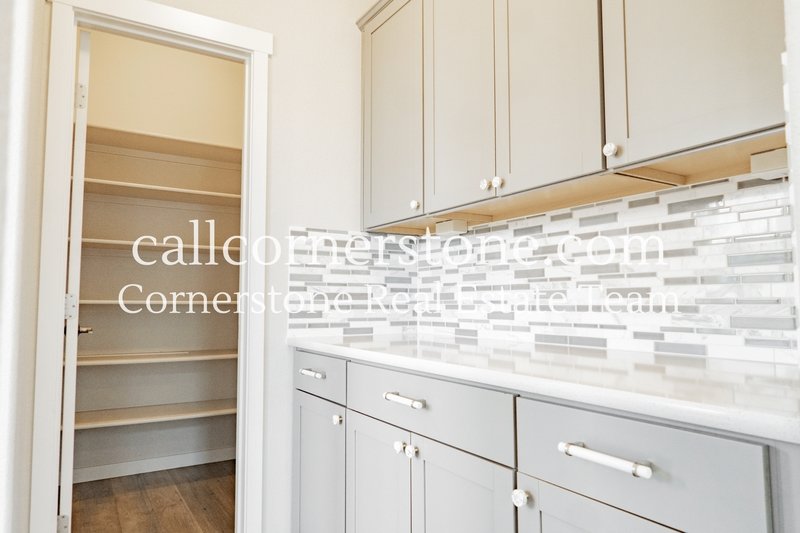 10120 Kentwood Drive property image