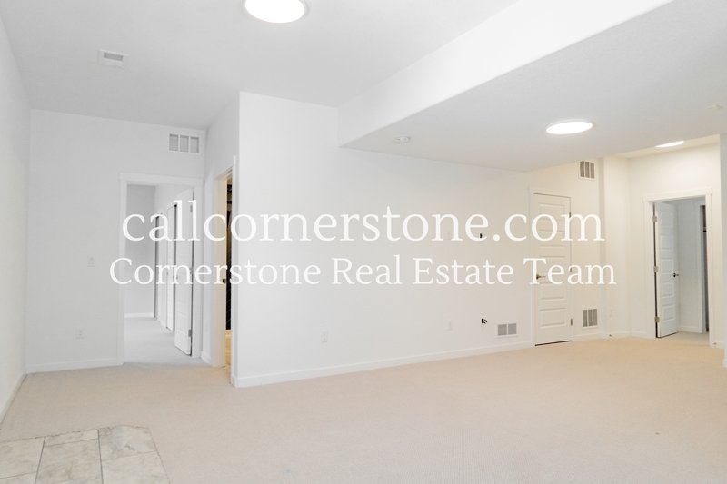 10120 Kentwood Drive property image