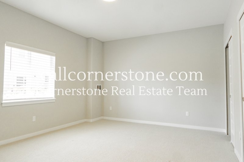 10120 Kentwood Drive property image