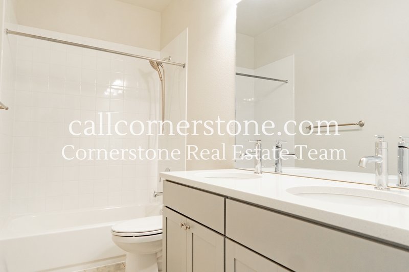 10120 Kentwood Drive property image
