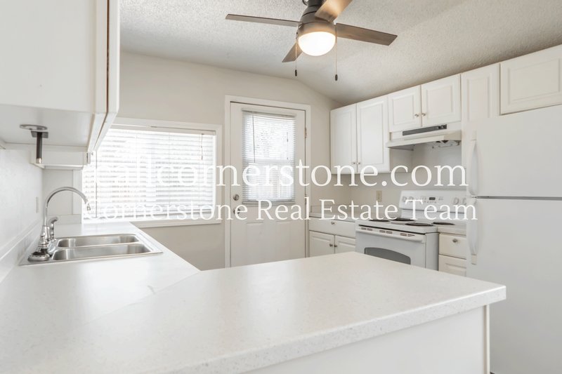 316 W Harrison St property image