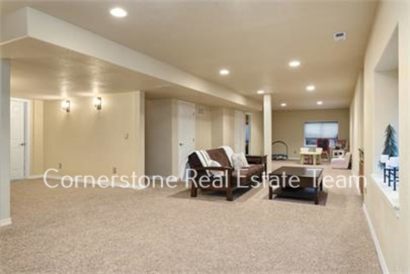 355 Paisley Drive property image