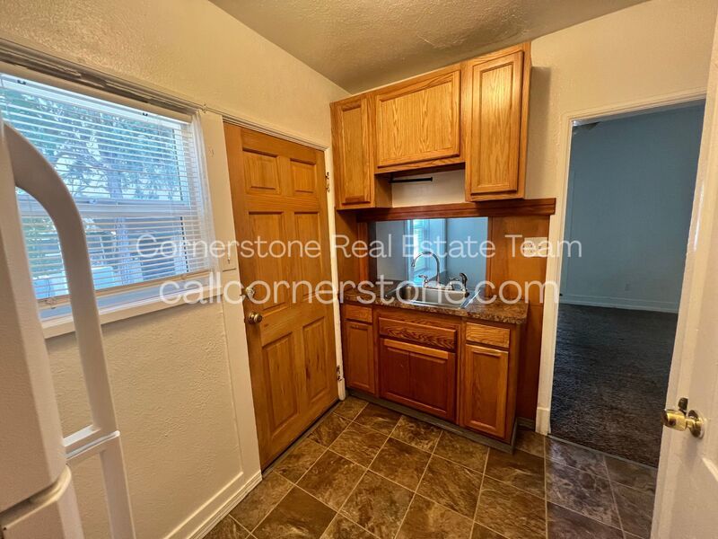 326 East Saint Vrain Street - 1 property image