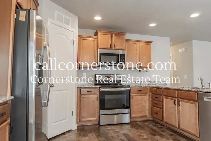 10738 Traders Parkway property image