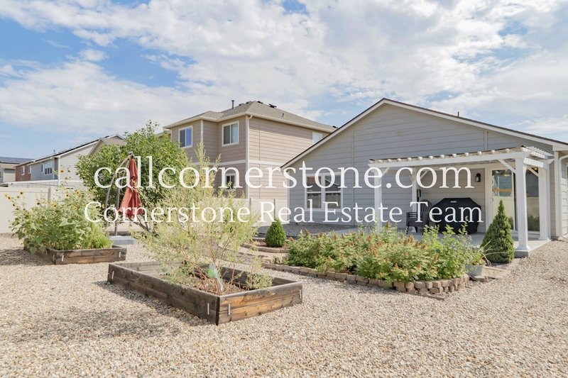 10738 Traders Parkway property image